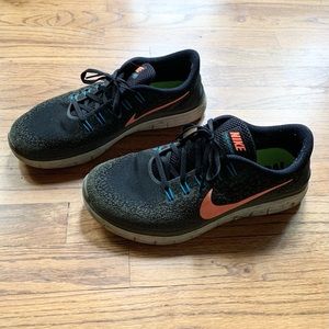 Nike Free RN distance running shoes